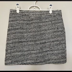 EUC - J.Crew Black And White Tweed Mini Skirt - Size: 4